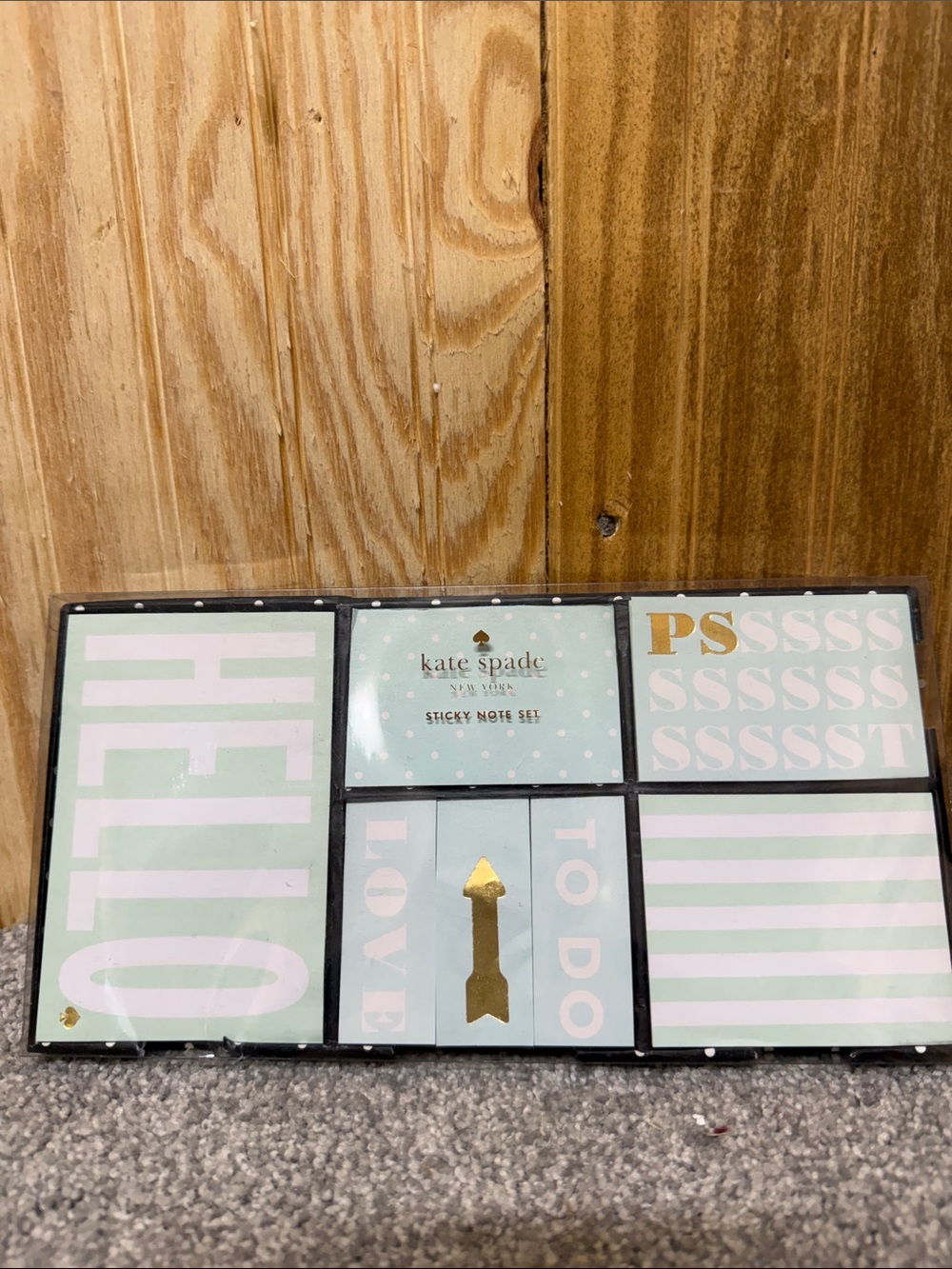 kate spade mint green and gold sticky note set. T8